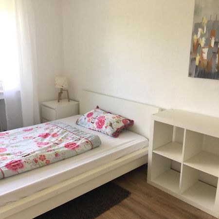 Mayen, Im Mohren, Privatzimmer Nr1, Waldrand, Nahe Nurburgring & Burg Eltz, Gemeinschaftsbad Экстерьер фото